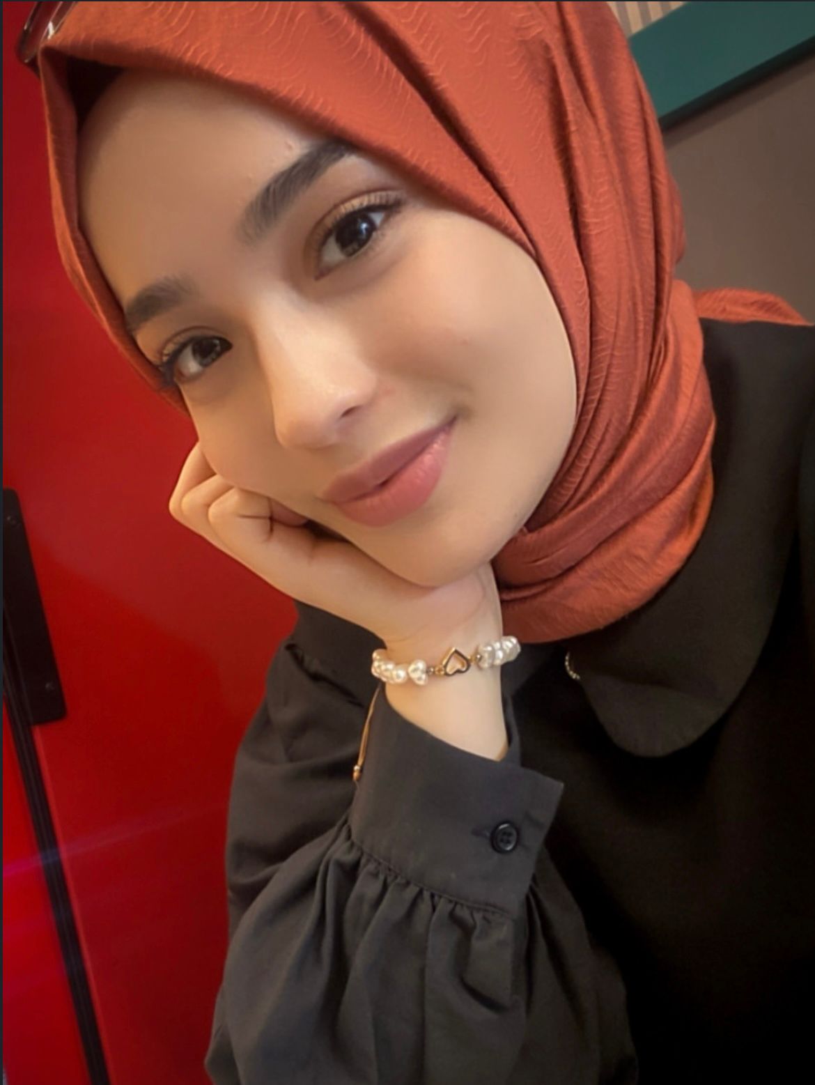 Vatan Aşkı Gören Kadın Bayan Escort Emine